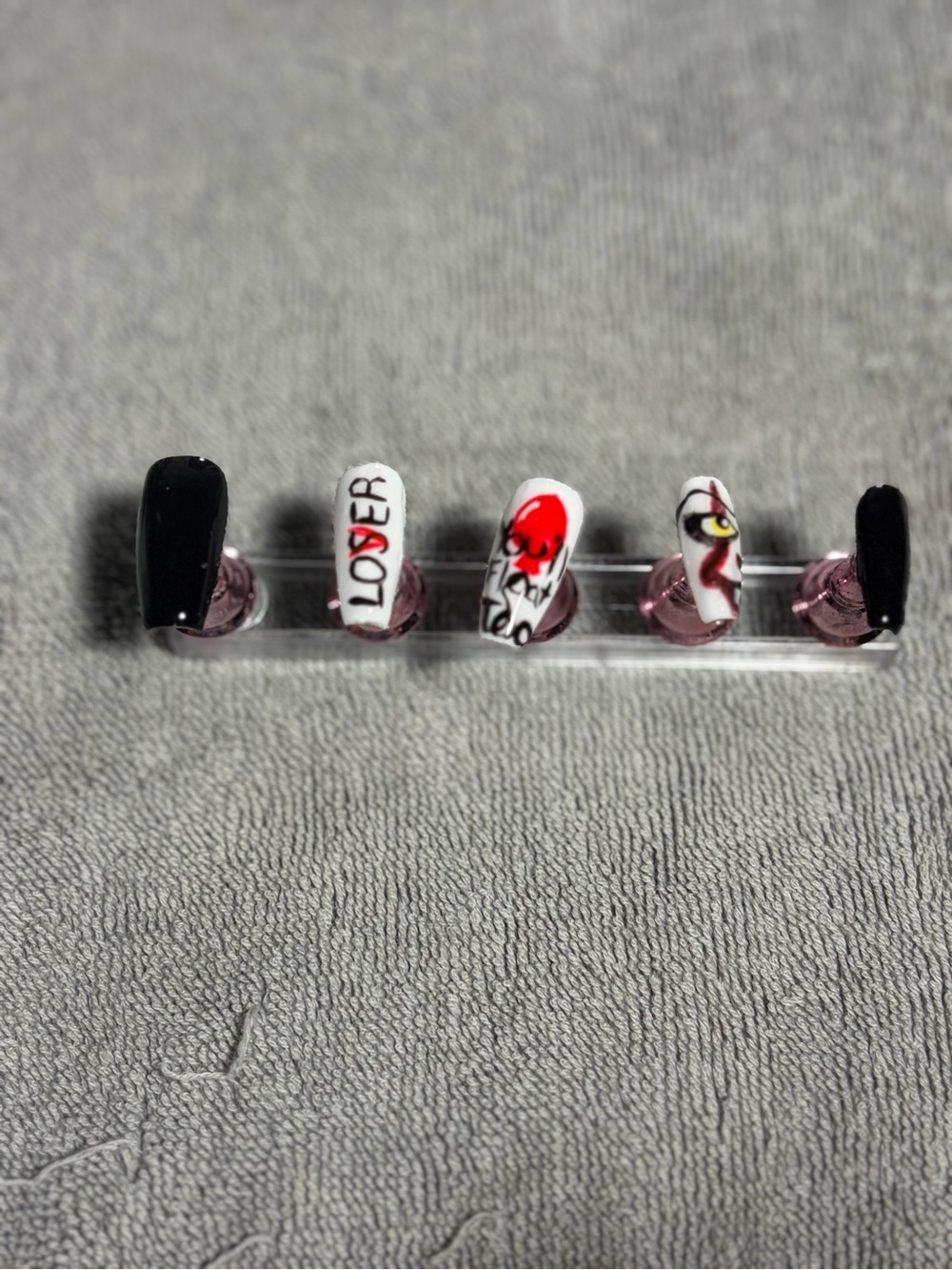 Halloween clown nail tips 🤡
